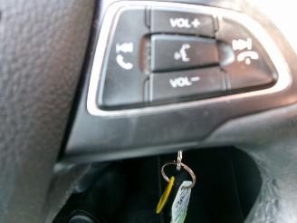 Ford Focus 1.5 TDCI EDITION CLIMA NAVI picture 13