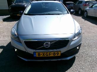 Volvo V-40 1.6 D2 SUMMUM picture 3