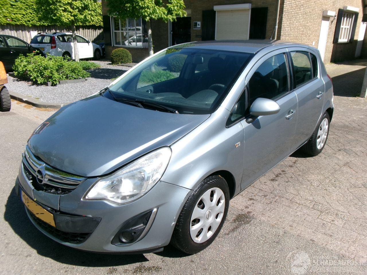 Opel Corsa 1.2 16V COSMO AUTOMAAT