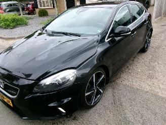 krockskadad bil auto Volvo V-40 2.0 D4 R-DESIGN BUSINESS 2014/12