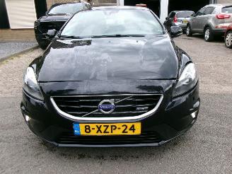 Volvo V-40 2.0 D4 R-DESIGN BUSINESS picture 3