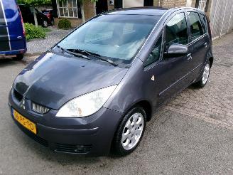 Voiture accidenté Mitsubishi Colt 1.3 INVITE AUTOMAAT AIRCO 2004/6