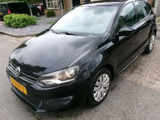 uszkodzony samochody osobowe Volkswagen Polo 1.4-16V COMFORTLINE 2010/3
