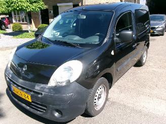krockskadad bil bedrijf Renault Kangoo 1.5 DCI COMFORT 2011/1