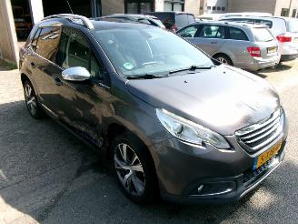 Peugeot 2008 1.6 VTI ALLURE CLIMA NAVI PANO picture 4