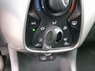 Peugeot 108 1.0 e-VTI ACTIVE picture 18