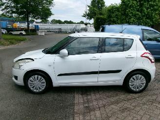 Suzuki Swift 1.2 COMFORT EASS AIRCO picture 2