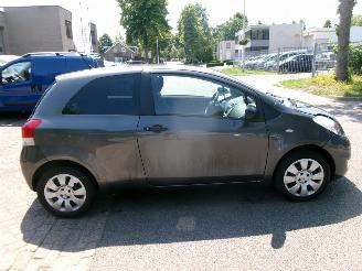Toyota Yaris 1.3 VVTI COMFORT AIRCO picture 6