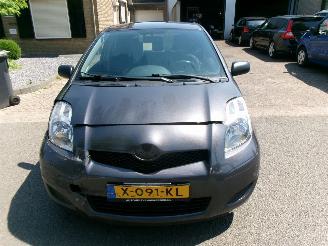 Toyota Yaris 1.3 VVTI COMFORT AIRCO picture 3