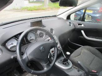 Peugeot 308 1.6 VTI BLUE LEASE EXECUTIVE picture 16