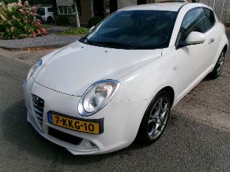 Avarii autoturisme Alfa Romeo MiTo 1.3  JTDm DISTINCTIVE CLIMA LEDER 2013/5