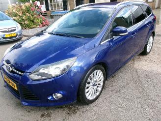 Vaurioauto  passenger cars Ford Focus 1.0 I EDITION PLUS CLIMA NAVI 2014/6