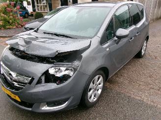skadebil auto Opel Meriva 1.4 TURBO COSMO 2016/5