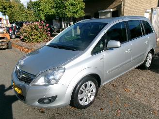 krockskadad bil auto Opel Zafira 1.8 COSMO AIRCO 7 PERSOONS 2013/5