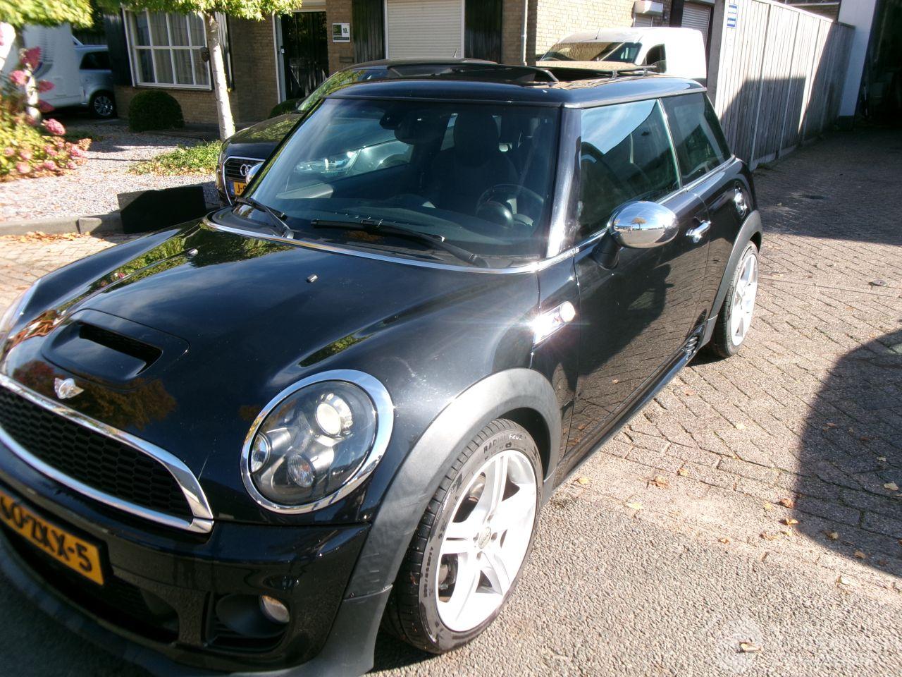 Mini Cooper S 1.6 JOHN COOPER WORKS AUTOMAAT