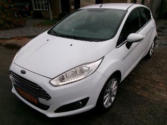uszkodzony samochody osobowe Ford Fiesta 1.25 TITANIUM  CLIMA 2015/10