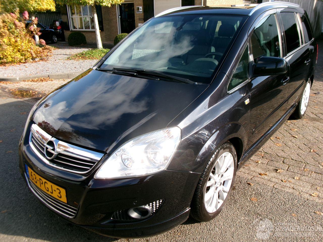Opel Zafira 2.2 COSMO 7 PERSOONS