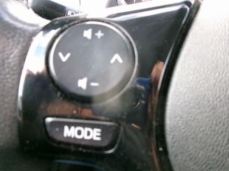Citroën C1 1.0 e-VTI SHINE CLIMA picture 17