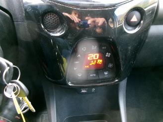 Citroën C1 1.0 e-VTI SHINE CLIMA picture 14