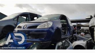 Vrakbiler auto Renault Clio Clio III (BR/CR), Hatchback, 2005 / 2014 1.4 16V 2008/0