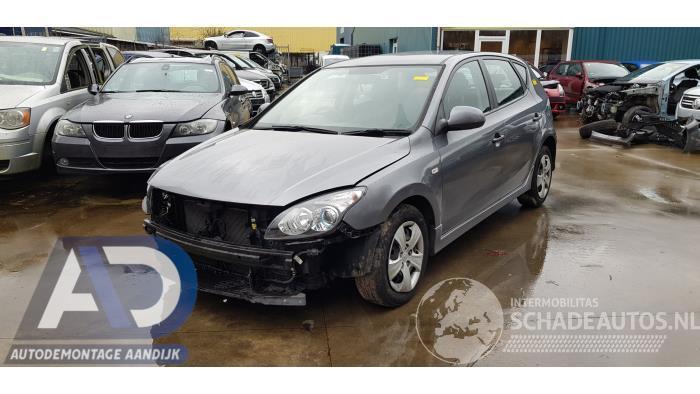 Hyundai I-30 i30 (FD), Hatchback, 2007 / 2011 1.4 CVVT 16V