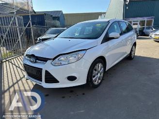 Salvage car Ford Focus Focus 3 Wagon, Combi, 2010 / 2020 1.6 TDCi 95 2012/4