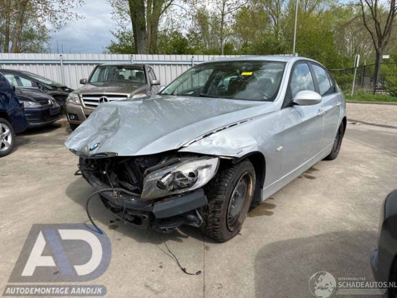 BMW 3-serie 3 serie (E90), Sedan, 2005 / 2011 320i 16V