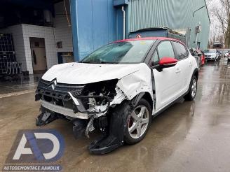 Salvage car Citroën C3 C3 (SX/SW), Hatchback, 2016 1.2 Vti 12V PureTech 2021/3