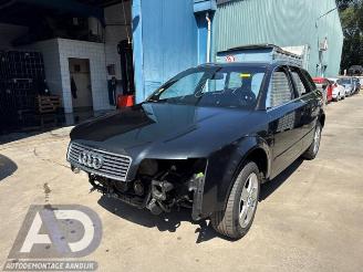 Vrakbiler auto Audi A4 A4 Avant (B6), Combi, 2001 / 2005 2.4 V6 30V 2004/4