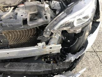 Peugeot 108 1.0  CABRIO picture 10