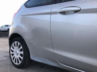 Ford Fiesta 1.6 AUTOMATIQUE picture 13