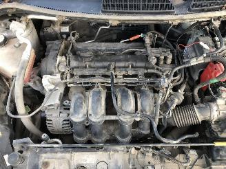 Ford Fiesta 1.6 AUTOMATIQUE picture 14