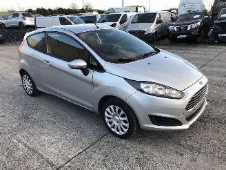 Ford Fiesta 1.6 AUTOMATIQUE picture 2