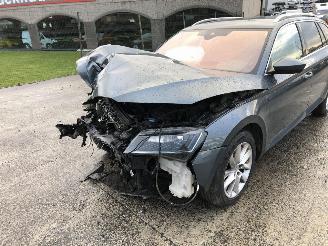 Skoda Superb COMBI  2.0 TDI  DSG picture 9