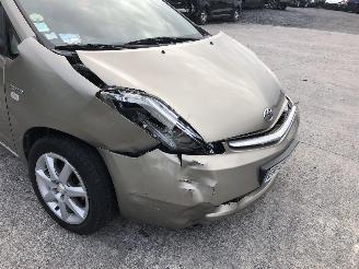 Toyota Prius HYBRIDE picture 8