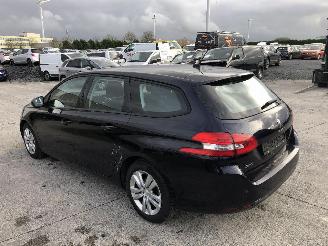 Unfallwagen Peugeot 308 1.6 HDI 2017/4