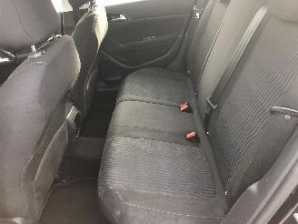 Peugeot 308 1.6 HDI picture 16