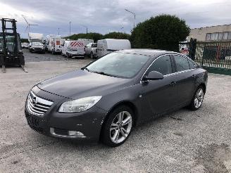 damaged passenger cars Opel Insignia 2.0 CDTI 2009/3