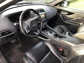 Jaguar F-Pace 2.0 D  AWD picture 17