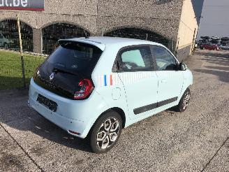 Damaged car Renault Twingo 1.0 2019/9