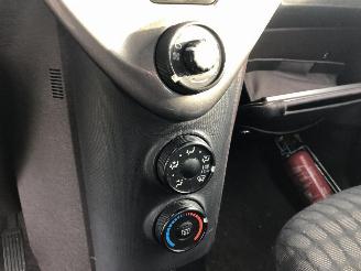 Toyota iQ 1.0 picture 24