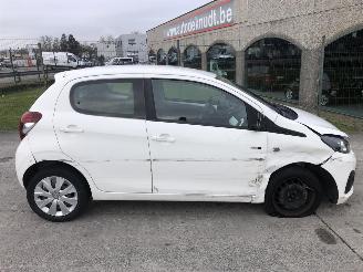 Peugeot 108  picture 3