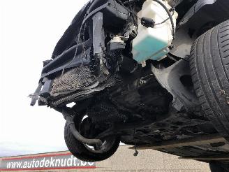 Volkswagen Golf 2.0 TSI picture 10