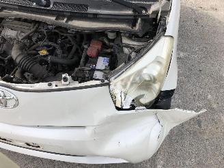 Toyota iQ 1.0 picture 24