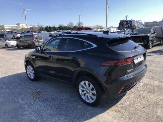 Jaguar E-Pace D 150    4x4 picture 3