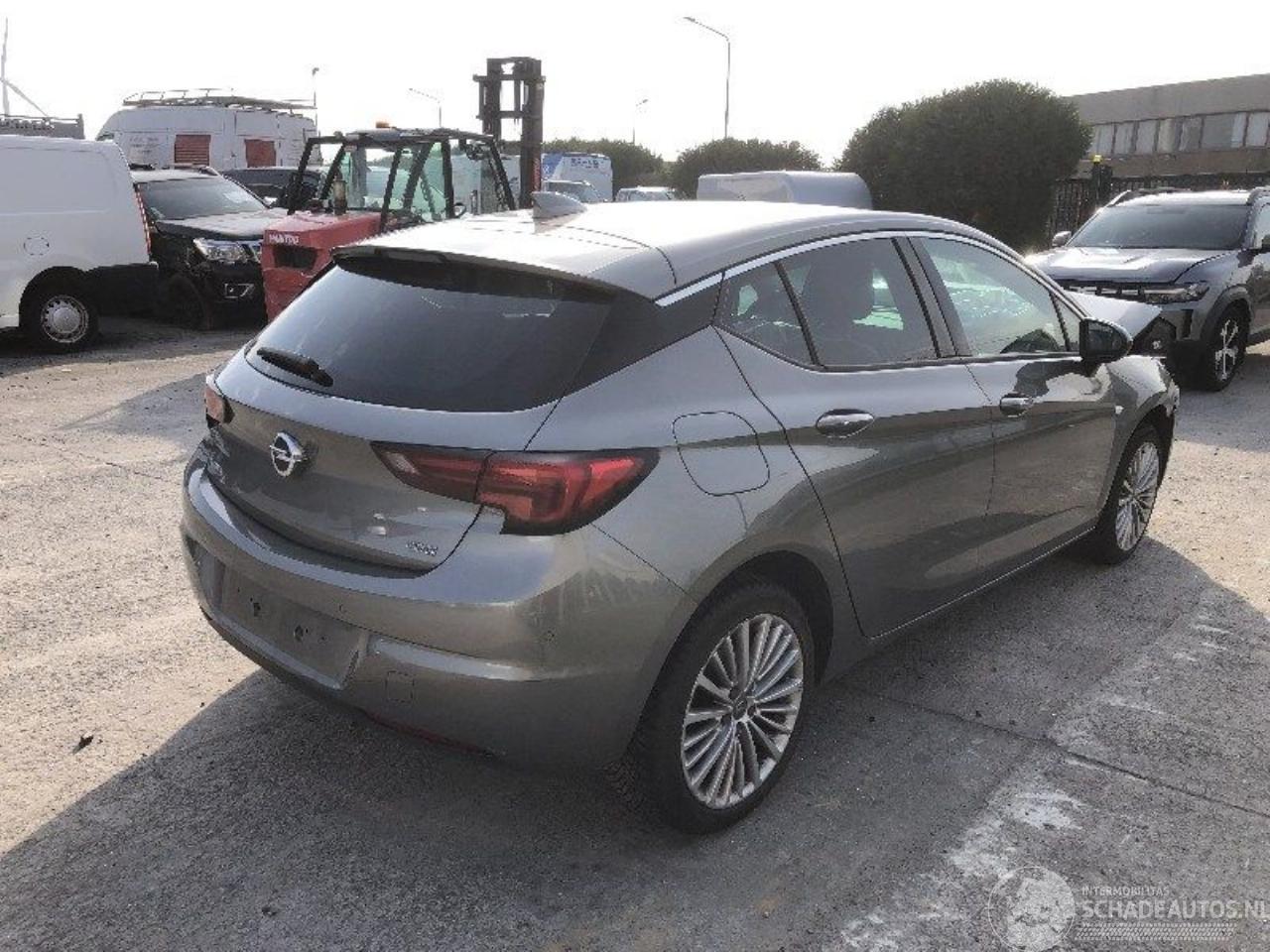 Opel Astra 1.6 CDTI AUTOMATIQUE