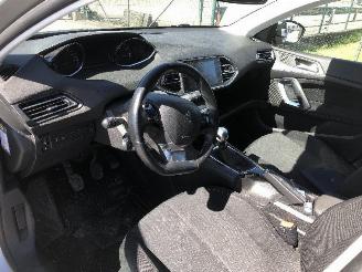 Peugeot 308 break 1.2 TURBO picture 9