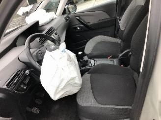 Citroën C4-picasso 1.2 turbo FEEL picture 6