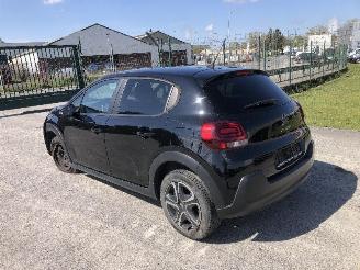 Unfallwagen Citroën C3 1.2 2021/8