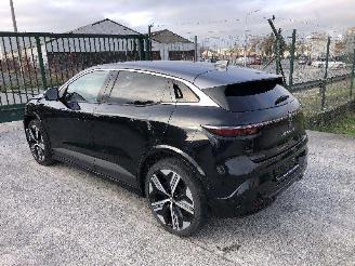 Coche accidentado Renault Mégane E-Tech  2022/5